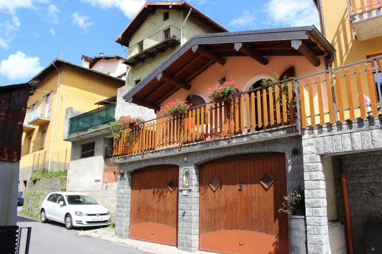 Chalet con Piscina Garzeno Esterno foto