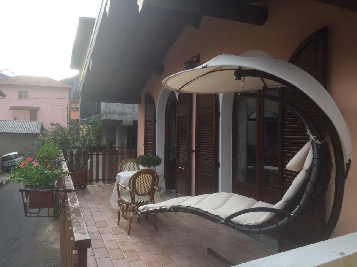 Chalet con Piscina Garzeno Esterno foto