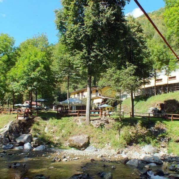 Chalet con Piscina Garzeno Esterno foto